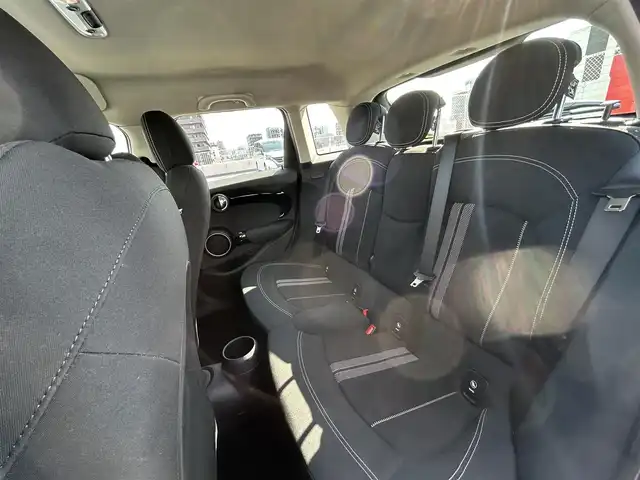 ＭＩＮＩ ミニ クーパー S 東京都 2015(平27)年 3.6万km 赤Ⅱ ディーラー車/純正ナビ（BT）/バックカメラ/純正１６インチアルミ/ETC/アイドリングストップ/キーレス/ABS/Wエアバック/スペアキー１本/保証書/取説