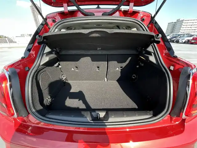 ＭＩＮＩ ミニ クーパー S 東京都 2015(平27)年 3.6万km 赤Ⅱ ディーラー車/純正ナビ（BT）/バックカメラ/純正１６インチアルミ/ETC/アイドリングストップ/キーレス/ABS/Wエアバック/スペアキー１本/保証書/取説