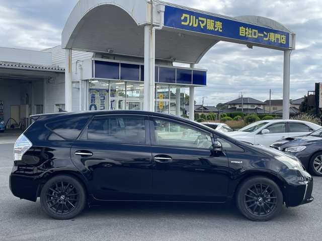 トヨタ プリウス α S Lセレクション 茨城県 2014(平26)年 12.7万km ブラック (株)IDOMが運営する【じしゃロン水戸店】の自社ローン専用車両になりますこちらは現金またはオートローンご利用時の価格です。自社ローンご希望の方は別途その旨お申付け下さい/SDナビ/フルセグ/Bluetooth/バックカメラ/ビルトインETC/HIDヘッドライト