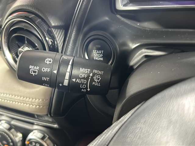 マツダ ＣＸ－３ XD ツーリング Lパッケージ 沖縄県 2015(平27)年 7.2万km ソウルレッドプレミアムメタリック 禁煙車/純正7インチナビ/【CD/DVD/フルセグTV/BT】/バックカメラ/ヘッドアップディスプレイ/ビルトインETC/ハーフレザーシート/シートヒーター/衝突被害軽減システム/レーンキープアシスト/ブラインドスポットモニター/オートマチックハイビーム/オートライト/オートワイパー/純正フロアマット/革巻きステアリング/LEDヘッドライト/18インチ純正アルミ