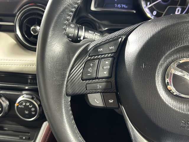 マツダ ＣＸ－３ XD ツーリング Lパッケージ 沖縄県 2015(平27)年 7.2万km ソウルレッドプレミアムメタリック 禁煙車/純正7インチナビ/【CD/DVD/フルセグTV/BT】/バックカメラ/ヘッドアップディスプレイ/ビルトインETC/ハーフレザーシート/シートヒーター/衝突被害軽減システム/レーンキープアシスト/ブラインドスポットモニター/オートマチックハイビーム/オートライト/オートワイパー/純正フロアマット/革巻きステアリング/LEDヘッドライト/18インチ純正アルミ