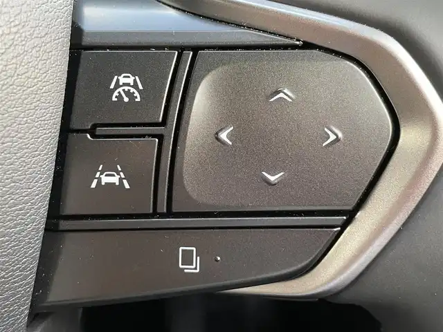 レクサス ＬＢＸ エレガント 埼玉県 2025(令7)年 0.9万km ソニッククォーツ 4WD/ワンオーナー/寒冷地仕様/Lexus Safety System +/・プリクラッシュセーフティ/・レーダークルーズコントロール/ (全車速追従機能付)/・アダプティブハイビームシステム/・レーントレーシングアシスト/・ロードサインアシスト/・プロアクティブドライビングアシスト/・レーンディパーチャーアラート/・ドライバー異常時対応システム/・発進遅れ告知機能/チームメイトアドバンストドライブ/チームアドバンストパーク/純正9.8インチディスプレイオーディオ(コネクティッドナビ対応)/　DTV/BT/Miracast/USB(Type-C)/レザーシート/運転席パワーシート/前席シートヒーター/カラーヘッドアップディスプレイ/ブラインドスポットモニター/パノラミックビューモニター/パーキングサポートブレーキ/ステアリングヒーター/運転席メモリーシート/クリアランスソナー/電動リアゲート/純正ドライブレコーダー前後/ビルトインETC2.0/純正18インチアルミホイール/LEDフォグライト/プッシュスタート/スマートキー/スペアキー×1 カードキー×1/保証書
