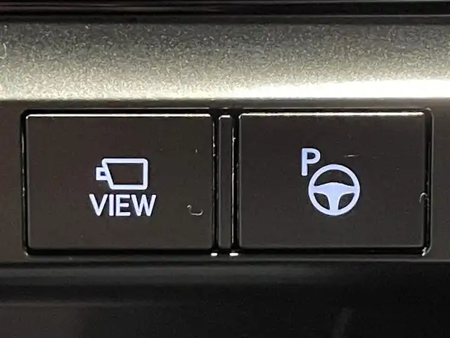 レクサス ＬＢＸ エレガント 埼玉県 2025(令7)年 0.9万km ソニッククォーツ 4WD/ワンオーナー/寒冷地仕様/Lexus Safety System +/・プリクラッシュセーフティ/・レーダークルーズコントロール/ (全車速追従機能付)/・アダプティブハイビームシステム/・レーントレーシングアシスト/・ロードサインアシスト/・プロアクティブドライビングアシスト/・レーンディパーチャーアラート/・ドライバー異常時対応システム/・発進遅れ告知機能/チームメイトアドバンストドライブ/チームアドバンストパーク/純正9.8インチディスプレイオーディオ(コネクティッドナビ対応)/　DTV/BT/Miracast/USB(Type-C)/レザーシート/運転席パワーシート/前席シートヒーター/カラーヘッドアップディスプレイ/ブラインドスポットモニター/パノラミックビューモニター/パーキングサポートブレーキ/ステアリングヒーター/運転席メモリーシート/クリアランスソナー/電動リアゲート/純正ドライブレコーダー前後/ビルトインETC2.0/純正18インチアルミホイール/LEDフォグライト/プッシュスタート/スマートキー/スペアキー×1 カードキー×1/保証書