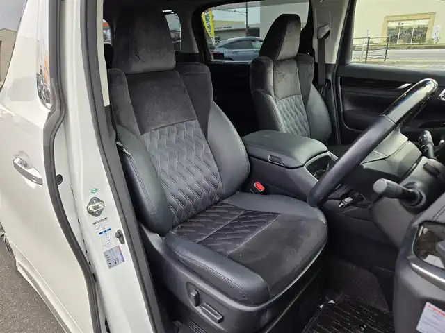 トヨタ ヴェルファイア ハイブリット ZR 鹿児島県 2016(平28)年 8.2万km ホワイトパールクリスタルシャイン モデリスタエアロ/後席フリップダウンモニター　/ビルトインＥＴＣ　/両側パワースライドドア　/レーダークルーズコントロール　/パワーバックドア　/純正ＳＤナビ（ＮＳＺＮ－Ｚ６６Ｔ）　/Ｂｌｕｅｔｏｏｔｈオーディオ　/フルセグテレビ/D+N席パワーシート/オットマン/バックカメラ/純正アルミホイール(17インチ)/前後コーナーセンサー/横滑り防止装置/エアバッグ(W+サイド)/カーテンエアバッグ/プッシュスタート/スマートキー