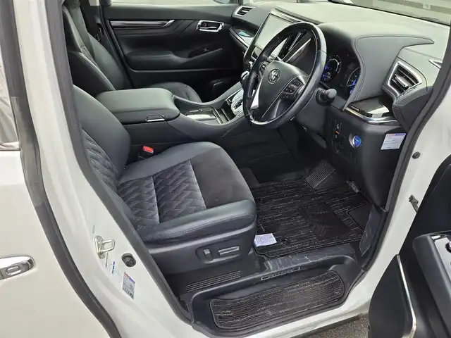 トヨタ ヴェルファイア ハイブリット ZR 鹿児島県 2016(平28)年 8.2万km ホワイトパールクリスタルシャイン モデリスタエアロ/後席フリップダウンモニター　/ビルトインＥＴＣ　/両側パワースライドドア　/レーダークルーズコントロール　/パワーバックドア　/純正ＳＤナビ（ＮＳＺＮ－Ｚ６６Ｔ）　/Ｂｌｕｅｔｏｏｔｈオーディオ　/フルセグテレビ/D+N席パワーシート/オットマン/バックカメラ/純正アルミホイール(17インチ)/前後コーナーセンサー/横滑り防止装置/エアバッグ(W+サイド)/カーテンエアバッグ/プッシュスタート/スマートキー