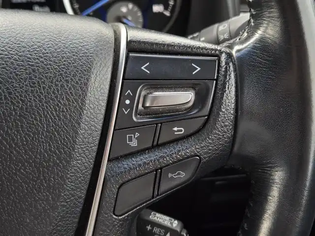 トヨタ ヴェルファイア ハイブリット ZR 鹿児島県 2016(平28)年 8.2万km ホワイトパールクリスタルシャイン モデリスタエアロ/後席フリップダウンモニター　/ビルトインＥＴＣ　/両側パワースライドドア　/レーダークルーズコントロール　/パワーバックドア　/純正ＳＤナビ（ＮＳＺＮ－Ｚ６６Ｔ）　/Ｂｌｕｅｔｏｏｔｈオーディオ　/フルセグテレビ/D+N席パワーシート/オットマン/バックカメラ/純正アルミホイール(17インチ)/前後コーナーセンサー/横滑り防止装置/エアバッグ(W+サイド)/カーテンエアバッグ/プッシュスタート/スマートキー