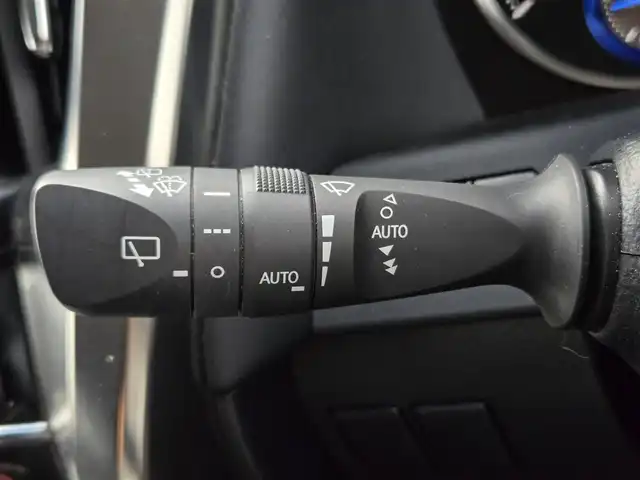 トヨタ ヴェルファイア ハイブリット ZR 鹿児島県 2016(平28)年 8.2万km ホワイトパールクリスタルシャイン モデリスタエアロ/後席フリップダウンモニター　/ビルトインＥＴＣ　/両側パワースライドドア　/レーダークルーズコントロール　/パワーバックドア　/純正ＳＤナビ（ＮＳＺＮ－Ｚ６６Ｔ）　/Ｂｌｕｅｔｏｏｔｈオーディオ　/フルセグテレビ/D+N席パワーシート/オットマン/バックカメラ/純正アルミホイール(17インチ)/前後コーナーセンサー/横滑り防止装置/エアバッグ(W+サイド)/カーテンエアバッグ/プッシュスタート/スマートキー