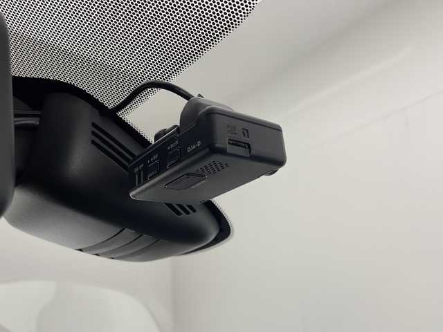 日産 セレナ ハイウェイスター V 宮崎県 2022(令4)年 4.3万km クリスタルホワイトパール プロパイロット/エマ―ジェンシーブレーキ/LDW(車線逸脱警報）/LDP（車線逸脱防止支援）/BSW(後側方車両検知警報）/BSI(後側衝突防止支援）/速度標識表示/道路標識表示/オートマチックハイビーム/クリアランスソナー/インテリジェントルームミラー/純正7インチSDナビ/フルセグTV/アラウンドビューモニター/両側パワースライドドア/ハンズフリーオートスライドドア/LEDヘッドライト/ビルトインETC/純正16インチAW/純正ドライブレコーダー（DJ4-D)/アイドリングストップ/スマートキー×2/保証書/取扱説明書