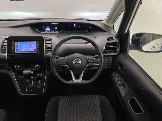 日産 セレナ ハイウェイスター V 宮崎県 2022(令4)年 4.3万km クリスタルホワイトパール プロパイロット/エマ―ジェンシーブレーキ/LDW(車線逸脱警報）/LDP（車線逸脱防止支援）/BSW(後側方車両検知警報）/BSI(後側衝突防止支援）/速度標識表示/道路標識表示/オートマチックハイビーム/クリアランスソナー/インテリジェントルームミラー/純正7インチSDナビ/フルセグTV/アラウンドビューモニター/両側パワースライドドア/ハンズフリーオートスライドドア/LEDヘッドライト/ビルトインETC/純正16インチAW/純正ドライブレコーダー（DJ4-D)/アイドリングストップ/スマートキー×2/保証書/取扱説明書