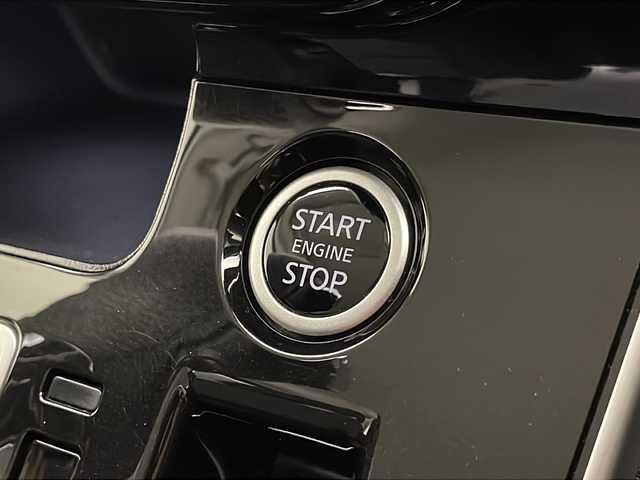 日産 セレナ ハイウェイスター V 宮崎県 2022(令4)年 4.3万km クリスタルホワイトパール プロパイロット/エマ―ジェンシーブレーキ/LDW(車線逸脱警報）/LDP（車線逸脱防止支援）/BSW(後側方車両検知警報）/BSI(後側衝突防止支援）/速度標識表示/道路標識表示/オートマチックハイビーム/クリアランスソナー/インテリジェントルームミラー/純正7インチSDナビ/フルセグTV/アラウンドビューモニター/両側パワースライドドア/ハンズフリーオートスライドドア/LEDヘッドライト/ビルトインETC/純正16インチAW/純正ドライブレコーダー（DJ4-D)/アイドリングストップ/スマートキー×2/保証書/取扱説明書