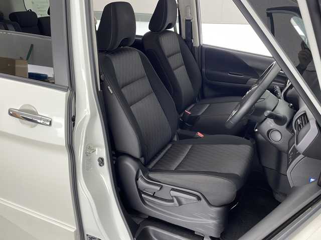 日産 セレナ ハイウェイスター V 宮崎県 2022(令4)年 4.3万km クリスタルホワイトパール プロパイロット/エマ―ジェンシーブレーキ/LDW(車線逸脱警報）/LDP（車線逸脱防止支援）/BSW(後側方車両検知警報）/BSI(後側衝突防止支援）/速度標識表示/道路標識表示/オートマチックハイビーム/クリアランスソナー/インテリジェントルームミラー/純正7インチSDナビ/フルセグTV/アラウンドビューモニター/両側パワースライドドア/ハンズフリーオートスライドドア/LEDヘッドライト/ビルトインETC/純正16インチAW/純正ドライブレコーダー（DJ4-D)/アイドリングストップ/スマートキー×2/保証書/取扱説明書