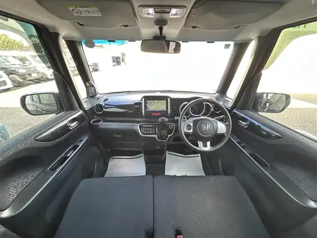 ホンダ Ｎ ＢＯＸ カスタム G Lパッケージ 山形県 2015(平27)年 13.7万km スマートブラック 社外SDナビ/フルセグTV/Bluetooth/DVD再生/横滑り防止装置/盗難防止装置/片側パワースライドドア/ベンチシート/純正フロアマット/社外AW/スマートキー