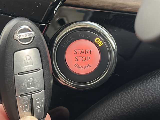 日産 エルグランド 250ハイウェイスターS 福島県 2021(令3)年 1.7万km 黒 ／禁煙車/／純正ナビ/／全周囲カメラ/／ＥＴＣフルセグ/／衝突軽減装置/／両側電動スライドドア/／ドライブレコーダー/／Ｂｌｕｅｔｏｏｔｈ/／ハーフレザーシー/ト／オートライト/／オートエアコン/／スマートキー