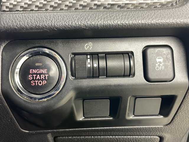 スバル フォレスター S－リミテッド 道央・札幌 2015(平27)年 6.4万km クリスタルブラックシリカ ・4WD/・社外ナビ&TV&BT&CD&DVD/・バックカメラ/・アイサイト/・アダプティブクルーズコントロール/・S1-DRIVE/・ハーフレザーシート/・前席パワーシート/・前席シートヒーター/・パドルシフト/・ドアミラーヒーター/・X-MODE/・キセノンヘッドライト/・オートライト