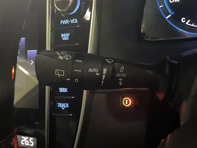 トヨタ ハリアー ハイブリッド プログレス メタル&レザーP 青森県 2017(平29)年 11万km ホワイトパールクリスタルシャイン 純正ＳＤナビＴＶパノラミックビューモニター/レザーシート/電動シート＆シートヒーター/パワーバックドア/ＡＣ１００V/クリアランスソナー/ＬＥＤヘッドライト/社外１７ＡＷ積み込み/純正１８ＡＷ/スマートキー／カードキー/セーフティセンスP/新車時保証書/取扱説明書