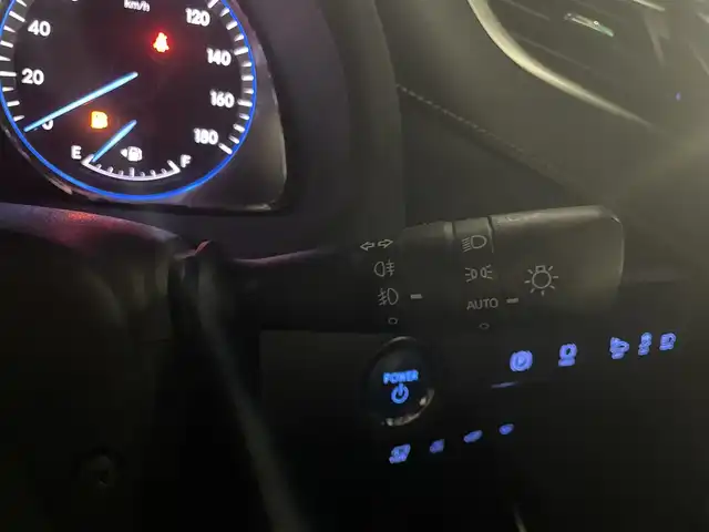 トヨタ ハリアー ハイブリッド プログレス メタル&レザーP 青森県 2017(平29)年 11万km ホワイトパールクリスタルシャイン 純正ＳＤナビＴＶパノラミックビューモニター/レザーシート/電動シート＆シートヒーター/パワーバックドア/ＡＣ１００V/クリアランスソナー/ＬＥＤヘッドライト/社外１７ＡＷ積み込み/純正１８ＡＷ/スマートキー／カードキー/セーフティセンスP/新車時保証書/取扱説明書