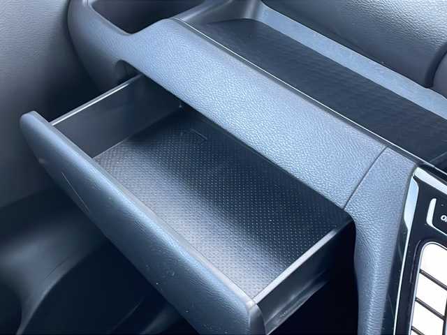 日産 ルークス ハイウェイスター X 香川県 2020(令2)年 4.3万km ブラック 社外9V型サイバーナビ/→フルセグ/CD/DVD/Bluetooth/USB/インテリジェントルームミラー/（インテリジェントアラウンドビューモニター）/JBLスピーカー/片側パワースライドドア/インテリジェントエマージェンシーブレーキ/インテリジェントLI（車線逸脱防止支援システム）/インテリジェントLDW（車線逸脱警報）/インテリジェントBSI（後側方衝突防止支援システム）/ハイビームアシスト/LEDオートライト/LEDフォグランプ/後席パーソナルテーブル/リヤシーリングファン/ステアリングリモコン/純正14インチアルミ/純正フロアマット/アイドリングストップ/プッシュスタート/スマートキー