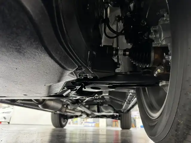 三菱 デリカＤ：５ シャモニー 三重県 2025(令7)年 0.1千km グラファイトグレーメタリック/ブラックマイカ 2.2L ディーゼルターボ/パートタイム4WD/MTモード付インパネ8AT/マルチアラウンドモニター/両側オートスライドドア/e-Assist/・衝突被害軽減ブレーキシステム［FCM］/・車線逸脱警報システム［LDW］/・レーダークルーズコントロールシステム［ACC］/・オートマチックハイビーム［AHB］/・誤発進抑制機能（前進時）/・後側方車両検知警報システム（レーンチェンジアシスト機能付）［BSW/LCA］/・後退時交差車両検知警報システム［RCTA］/など/装備/・ハーフレザーシート/・シートヒーター（D/N）/・パワーシート（D6way）/・エレクトリックテールゲート（電動バックドア）/・左右独立オートエアコン/・AC100V電源コンセント（100W）/・オートライト/・LED ヘッドランプ＋フロントフォグランプ/・パドルシフト/・オートワイパー/・自動防眩ルームミラー（カメラモニター内蔵）/・シャモニー専用 純正18inAW（ブラック塗装）/・プッシュスタート/・CHAMONIX専用OPボディカラー『グラファイトグレーメタリック/ブラックマイカ［U27X42］［H2X］』/・保/取/・スマートキーx2/など