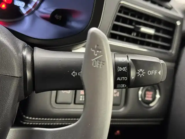 三菱 デリカＤ：５ シャモニー 三重県 2025(令7)年 0.1千km グラファイトグレーメタリック/ブラックマイカ 2.2L ディーゼルターボ/パートタイム4WD/MTモード付インパネ8AT/マルチアラウンドモニター/両側オートスライドドア/e-Assist/・衝突被害軽減ブレーキシステム［FCM］/・車線逸脱警報システム［LDW］/・レーダークルーズコントロールシステム［ACC］/・オートマチックハイビーム［AHB］/・誤発進抑制機能（前進時）/・後側方車両検知警報システム（レーンチェンジアシスト機能付）［BSW/LCA］/・後退時交差車両検知警報システム［RCTA］/など/装備/・ハーフレザーシート/・シートヒーター（D/N）/・パワーシート（D6way）/・エレクトリックテールゲート（電動バックドア）/・左右独立オートエアコン/・AC100V電源コンセント（100W）/・オートライト/・LED ヘッドランプ＋フロントフォグランプ/・パドルシフト/・オートワイパー/・自動防眩ルームミラー（カメラモニター内蔵）/・シャモニー専用 純正18inAW（ブラック塗装）/・プッシュスタート/・CHAMONIX専用OPボディカラー『グラファイトグレーメタリック/ブラックマイカ［U27X42］［H2X］』/・保/取/・スマートキーx2/など