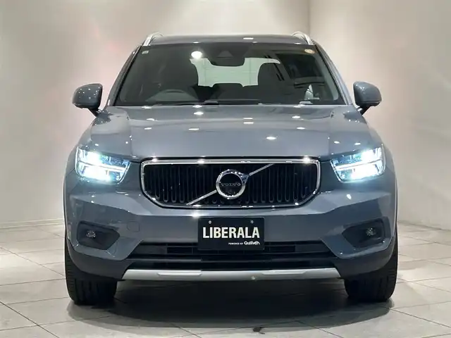 ボルボ ＸＣ４０ B4 モメンタム 愛知県 2020(令2)年 4.3万km ライトブルーⅡ クライメートＰＫＧ　/シートヒーター　/ハンドルヒーター　/インテリジェントセーフティ　/純正ナビ　/Ｂｌｕｅｔｏｏｔｈ　/フルセグＴＶ　/ＡｐｐｌｅＣａｒＰｌａｙ　/ＡｎｄｒｏｉｄＡｕｔｏ　/ＡＣＣ　/ＬＫＡ　/ＢＳＭ/パワーバックドア/プッシュスタート/アイドリングストップ/ETC