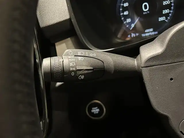 ボルボ ＸＣ４０ B4 モメンタム 愛知県 2020(令2)年 4.3万km ライトブルーⅡ クライメートＰＫＧ　/シートヒーター　/ハンドルヒーター　/インテリジェントセーフティ　/純正ナビ　/Ｂｌｕｅｔｏｏｔｈ　/フルセグＴＶ　/ＡｐｐｌｅＣａｒＰｌａｙ　/ＡｎｄｒｏｉｄＡｕｔｏ　/ＡＣＣ　/ＬＫＡ　/ＢＳＭ/パワーバックドア/プッシュスタート/アイドリングストップ/ETC