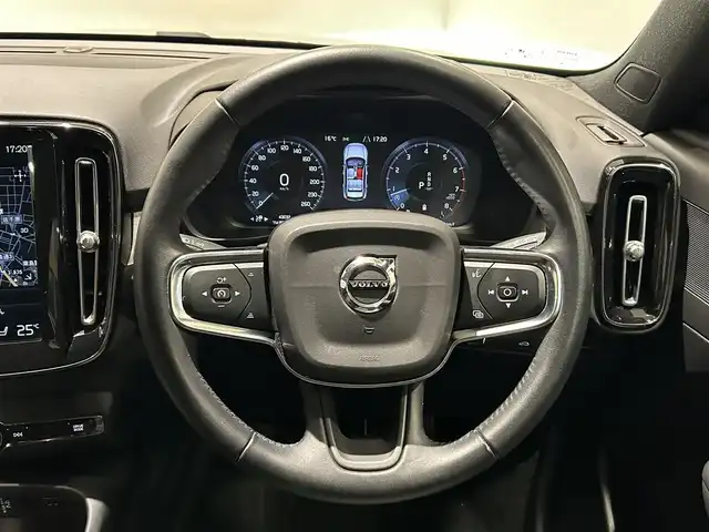 ボルボ ＸＣ４０ B4 モメンタム 愛知県 2020(令2)年 4.3万km ライトブルーⅡ クライメートＰＫＧ　/シートヒーター　/ハンドルヒーター　/インテリジェントセーフティ　/純正ナビ　/Ｂｌｕｅｔｏｏｔｈ　/フルセグＴＶ　/ＡｐｐｌｅＣａｒＰｌａｙ　/ＡｎｄｒｏｉｄＡｕｔｏ　/ＡＣＣ　/ＬＫＡ　/ＢＳＭ/パワーバックドア/プッシュスタート/アイドリングストップ/ETC