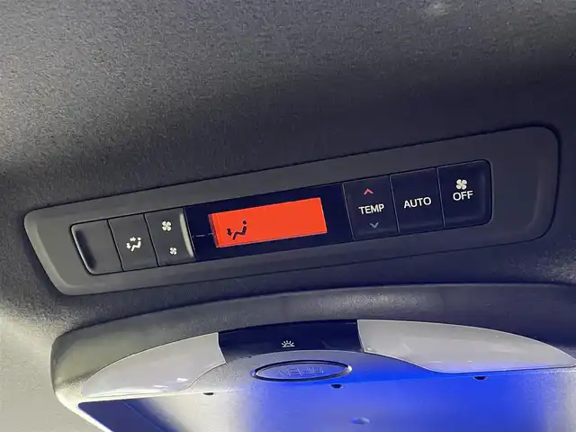 トヨタ ヴォクシー ZS 煌 青森県 2017(平29)年 4.9万km ブラック 4WD/ワンオーナー/純正メモリーナビ/フルセグTV/CD/DVD/BT/後席用フリップダウンモニター/両側パワースライドドア/トヨタセーフティセンス/プリクラッシュセーフティ/レーンキープアシスト/オートマチックハイビーム/ETC/クルーズコントロール/LEDオートライト