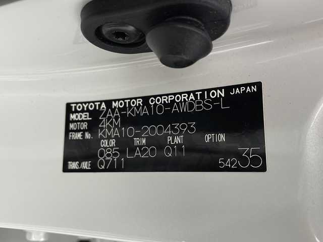 レクサス ＵＸ 300e バージョンL 兵庫県 2021(令3)年 2.4万km ソニッククォーツ ・ワンオーナー車/・ムーンルーフ/・純正ナビ（AM/FM/CD/DVD/BT/TV)/・マークレビンソンプレミアムサラウンドサウンド/・パノラミックビューモニター/・ビルトインETC2.0/・前後ドライブレコーダー/・パワーバックドア/・置くだけ充電/・レザーシート/・前席パワーシート/・全席シートヒーター/・前席ベンチレーション/・ハンドルヒーター/・プリクラッシュセーフティ/・パーキングサポートアラート/・レーントレーシングアシスト/・レーダークルーズコントロール/・カラードヘッドアップディスプレイ/・ブラインドスポットモニター/・オートマチックハイビーム/・三眼フルLEDヘッドランプ/・純正18インチアルミホイール