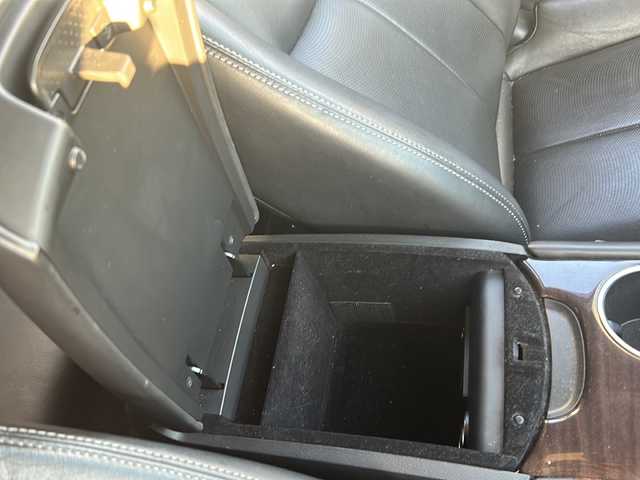 日産 スカイライン ハイブリッド 350GT Type SP 静岡県 2015(平27)年 15.2万km パール