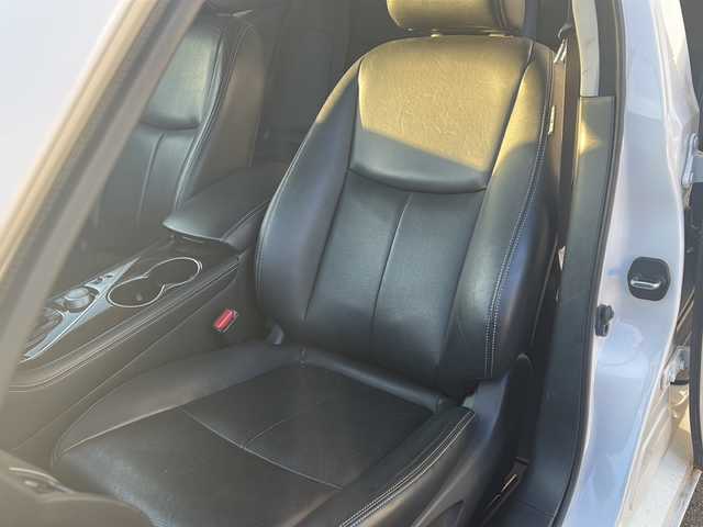 日産 スカイライン ハイブリッド 350GT Type SP 静岡県 2015(平27)年 15.2万km パール