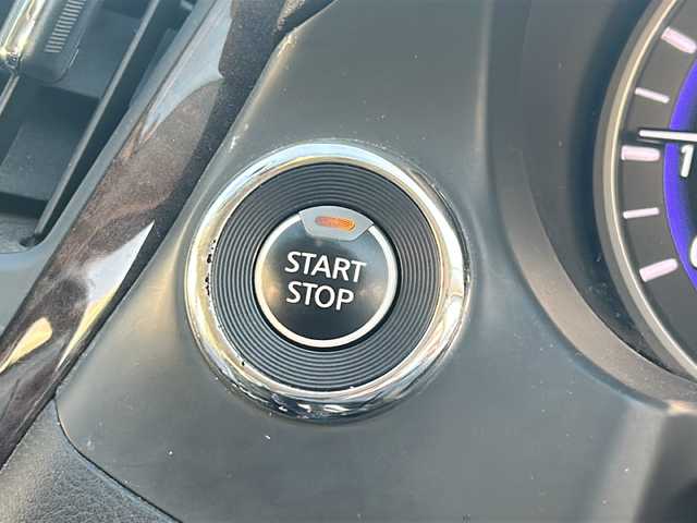 日産 スカイライン ハイブリッド 350GT Type SP 静岡県 2015(平27)年 15.2万km パール