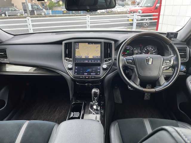 トヨタ クラウン ハイブリッド アスリートSJ-フロンティアLTD 福岡県 2018(平30)年 7.7万km ホワイトパールクリスタルシャイン サンルーフ/モデリスタエアロ/モデリスタマフラー/トヨタセーフティーセンス/・プリクラッシュセーフティ/・レーダークルーズコントロール/・レーントレーシングアシスト/・オートマチックハイビーム/・レーンディパーチャーアラート/純正メモリナビ/DTV/　CD/DVD/BT/BD/AUX/SD/USB/ハーフレザーシート/前席パワーシート/前席シートヒーター/バックカメラ/クリアランスソナー/純正ドライブレコーダー/プッシュスタート/ドアバイザー/スペアタイヤ/純正ビルトイン2.0ETC/ユピテルレーダー探知機/【SCX-R203】