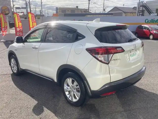 ホンダ ヴェゼル ハイブリッド X 千葉県 2015(平27)年 11.1万km ホワイトオーキッドパール ワンオーナー 車/純正ナビゲーション/Bluetooth/CD/TV/バックカメラ/スマートキー×2/LEDヘッドライト/横滑り防止装置/取り扱い説明書有り/ドライブレコーダー/ETC