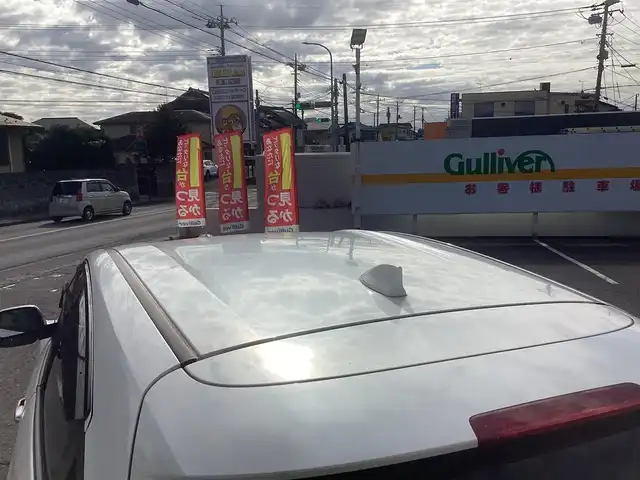 ホンダ ヴェゼル ハイブリッド X 千葉県 2015(平27)年 11.1万km ホワイトオーキッドパール ワンオーナー 車/純正ナビゲーション/Bluetooth/CD/TV/バックカメラ/スマートキー×2/LEDヘッドライト/横滑り防止装置/取り扱い説明書有り/ドライブレコーダー/ETC