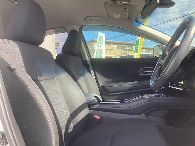 ホンダ ヴェゼル ハイブリッド X 千葉県 2015(平27)年 11.1万km ホワイトオーキッドパール ワンオーナー 車/純正ナビゲーション/Bluetooth/CD/TV/バックカメラ/スマートキー×2/LEDヘッドライト/横滑り防止装置/取り扱い説明書有り/ドライブレコーダー/ETC