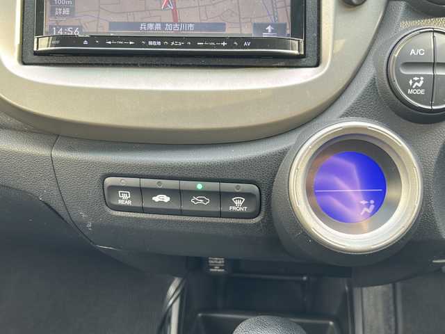 ホンダ フィット ハイブリット スマート セレクション 兵庫県 2011(平23)年 8.4万km プレミアムホワイトパール 社外ナビ（ワンセグ/FM/AM//Bluetooth）/スマートキー/クルーズコントロール/ＥＴＣ/ＵＳＢ/純正フロアマット/ステアリングリモコン/オートライト/ドアバイザー