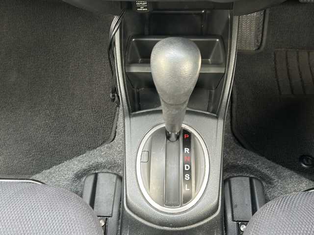 ホンダ フィット ハイブリット スマート セレクション 兵庫県 2011(平23)年 8.4万km プレミアムホワイトパール 社外ナビ（ワンセグ/FM/AM//Bluetooth）/スマートキー/クルーズコントロール/ＥＴＣ/ＵＳＢ/純正フロアマット/ステアリングリモコン/オートライト/ドアバイザー