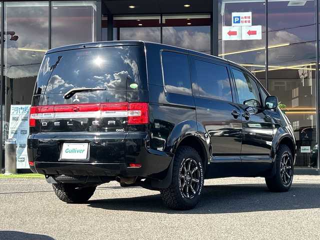 三菱 デリカＤ：５ D－Power package 大阪府 2017(平29)年 8.9万km ダイヤモンドブラックマイカ フリップダウンモニター（カロッツェリア）　社外１６ＡＷ　クルーズコントロール　シートヒーター　両側パワースライドドア　デジタルインナーミラー　バックカメラ　ＥＴＣ　ストラーダナビ　フルセグＴＶ　社外ナビ　ＣＤ　ＤＶＤ　Ｂｌｕｅｔｏｏｔｈ　純正オーディオ　社外フロアマット　HIDヘッドライト　パワーバックドア