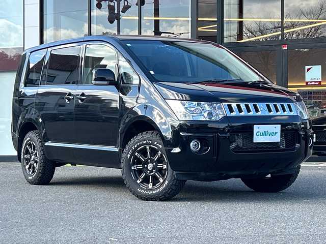 三菱 デリカＤ：５ D－Power package 大阪府 2017(平29)年 8.9万km ダイヤモンドブラックマイカ フリップダウンモニター（カロッツェリア）　社外１６ＡＷ　クルーズコントロール　シートヒーター　両側パワースライドドア　デジタルインナーミラー　バックカメラ　ＥＴＣ　ストラーダナビ　フルセグＴＶ　社外ナビ　ＣＤ　ＤＶＤ　Ｂｌｕｅｔｏｏｔｈ　純正オーディオ　社外フロアマット　HIDヘッドライト　パワーバックドア