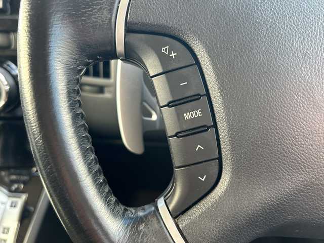 三菱 デリカＤ：５ D－Power package 大阪府 2017(平29)年 8.9万km ダイヤモンドブラックマイカ フリップダウンモニター（カロッツェリア）　社外１６ＡＷ　クルーズコントロール　シートヒーター　両側パワースライドドア　デジタルインナーミラー　バックカメラ　ＥＴＣ　ストラーダナビ　フルセグＴＶ　社外ナビ　ＣＤ　ＤＶＤ　Ｂｌｕｅｔｏｏｔｈ　純正オーディオ　社外フロアマット　HIDヘッドライト　パワーバックドア