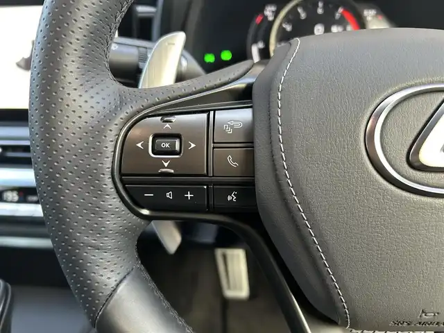 レクサス ＬＣ 500 Lパッケージ 大阪府 2025(令7)年 0.4万km ホワイトノーヴァガラスフレーク ガラスパノラマルーフ/OP21インチ10本V字スポークAW/純正12.3インチディスプレイオーディオ/　・Bluetooth/　・AM/FM/　・フルセグTV/　・AppleCarplay/　・AndroidAuto/レクサスセーフティーシステム+/　・プリクラッシュセーフティー/　・レーントレーシングアシスト/　・オートマチックハイビーム/　・レーダークルーズコントロール/　・ロードサインアシスト/ブラインドスポットモニター/アラウンドビューモニター/前席パワーシート/運転席メモリシート/ブラックレザーシート/ベンチレーション/シートヒーター/ステアリングヒーター/ステアリングスイッチ/純正フロアマット/パドルシフト