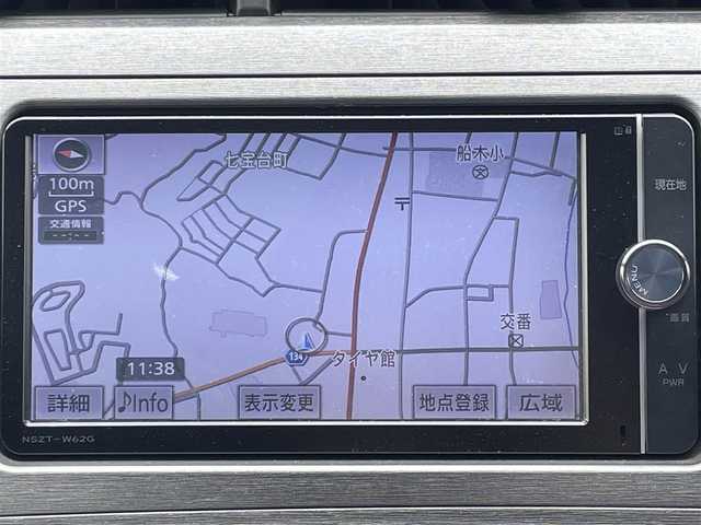 トヨタ プリウス S 福岡県 2014(平26)年 9.6万km ホワイトパールクリスタルシャイン (株)IDOMが運営する【じしゃロン八幡西店】の自社ローン専用車両になります。こちらは現金またはオートローンご利用時の価格です。自社ローンご希望の方は別途その旨お申付け下さい/純正ナビ（Bluetooth/フルセグTV）/ETC/バックカメラ/前方ドライブレコーダー/純正フロアマット/オートライト/ABS/横滑り防止装置/LEDヘッドライト