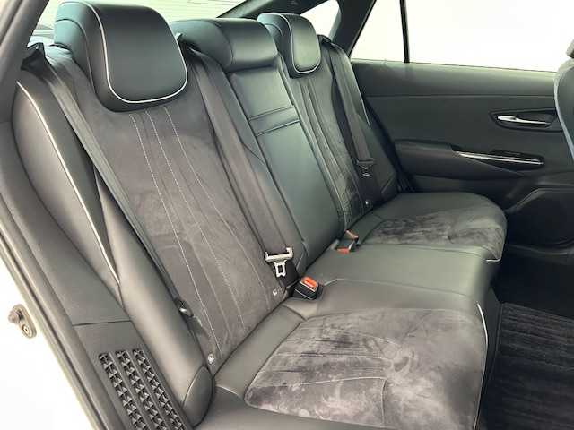 トヨタ クラウン ハイブリッド RS アドバンス 宮城県 2018(平30)年 8.9万km ホワイトパールクリスタルシャイン Toyota Safety Sense/・衝突回避支援型PCS/・パーキングサポートブレーキ（PKSB）/・レーンディパーチャーアラート（LDA）/・オートマチックハイビーム（AHB）/純正ナビ/バックカメラ/レーダークルーズ/シートメモリー/シートヒーター/ハンドルヒーター/LEDヘッドライト/ETC/BSM