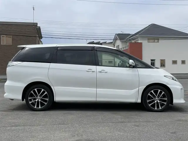 トヨタ エスティマ アエラス 道央・札幌 2012(平24)年 4.6万km ホワイトパールクリスタルシャイン ４WD/純正ディーラーOPナビ/CD/DVD/BT/フルセグ/クルーズコントロール/バックカメラ/ビルトインETC/センターデフロック/ECOMODE/両側パワースライドドア/ステアリングリモコン/MTモード付AT/レーダー探知機/プッシュスタート/スマートキー/HIDヘッドライト/オートライト/フォグランプ/電動格納ミラー/ウィンカーミラー/純正フロアマット/ドアバイザー