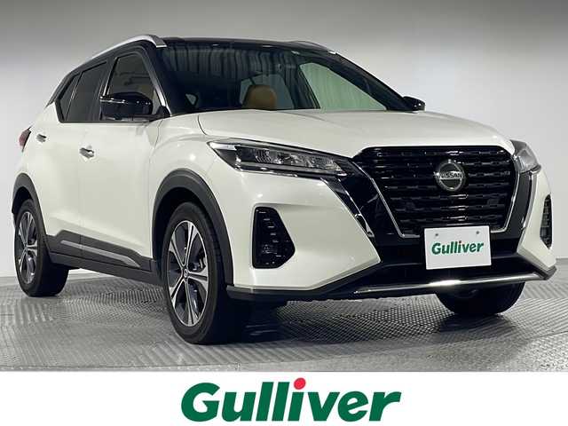 日産 キックス X ツートーンインテリアED 神奈川県 2021(令3)年 2.9万km ブリリアントホワイトパール/ピュアブラック 2トーン 純正9型SDナビゲーション【MM321D-L】/フルセグ　CD DVD　AM FM Bluetooth/ツートーンカラー【XDN：ブリリアントホワイトパール/ピュアブラック 2トーン】/インテリジェントアラウンドビューモニター/インテリジェントルームミラー/セーフティアシスト/プロパイロット/SOSコール/インテリジェントクルーズコントロール/インテリジェントエマージェンシーブレーキ/車線逸脱防止支援システム/車線逸脱警報/ふらつき警報/踏み間違い防止アシスト/ハイビームアシスト/前後クリアランスソナー/革巻きステアリング/ステアリングヒーター/オレンジタン/ブラックツートーン合皮シート/前席シートヒーター/プッシュスタート/全席充電用USBソケット/リアヒーターダクト/ビルトインETC/電動パーキングアシスト　ブレーキホールド/前方ドライブレコーダー/シルバールーフレール/インテリジェントキー/純正17インチアルミホイール/LEDヘッドランプ/インテリジェントオートライト/LEDフロントフォグランプ