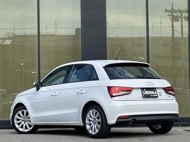 アウディ Ａ１ SB 1．0TFSI 石川県 2016(平28)年 2.8万km 白 メモリナビ/フルセグテレビ/バックカメラ/アイドリングストップ/プッシュスタート/ドライブレコーダー/ETC/コーナーセンサー前後/オートライト/HIDライト
