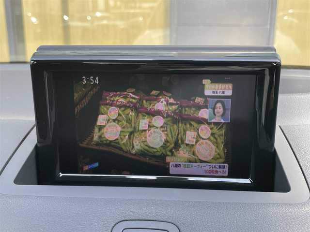 アウディ Ａ１ SB 1．0TFSI 石川県 2016(平28)年 2.8万km 白 メモリナビ/フルセグテレビ/バックカメラ/アイドリングストップ/プッシュスタート/ドライブレコーダー/ETC/コーナーセンサー前後/オートライト/HIDライト