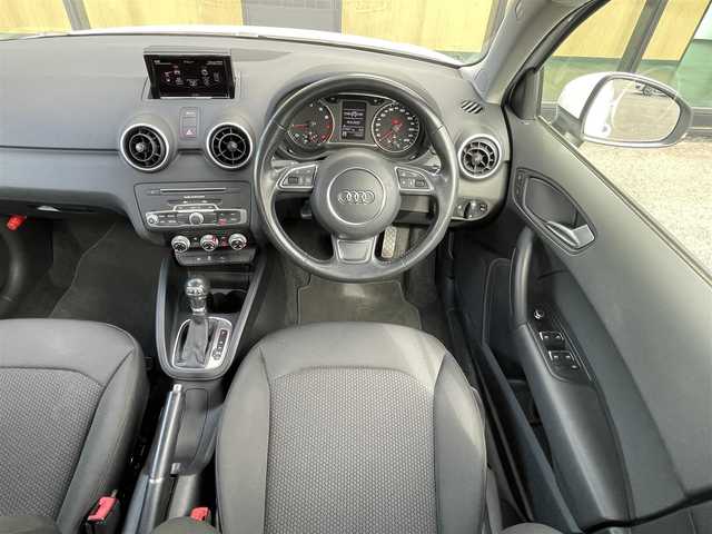 アウディ Ａ１ SB 1．0TFSI 石川県 2016(平28)年 2.8万km 白 メモリナビ/フルセグテレビ/バックカメラ/アイドリングストップ/プッシュスタート/ドライブレコーダー/ETC/コーナーセンサー前後/オートライト/HIDライト