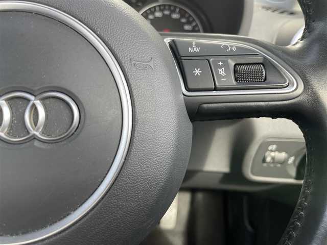 アウディ Ａ１ SB 1．0TFSI 石川県 2016(平28)年 2.8万km 白 メモリナビ/フルセグテレビ/バックカメラ/アイドリングストップ/プッシュスタート/ドライブレコーダー/ETC/コーナーセンサー前後/オートライト/HIDライト