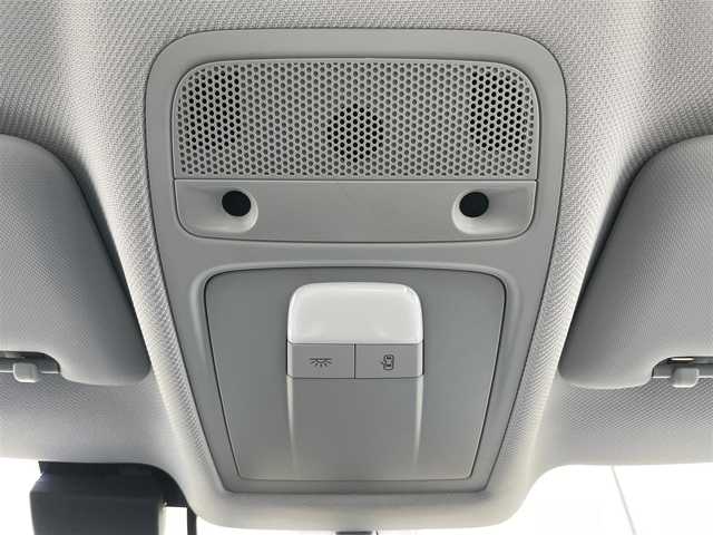 アウディ Ａ１ SB 1．0TFSI 石川県 2016(平28)年 2.8万km 白 メモリナビ/フルセグテレビ/バックカメラ/アイドリングストップ/プッシュスタート/ドライブレコーダー/ETC/コーナーセンサー前後/オートライト/HIDライト